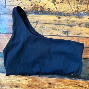 Asymmetrical sports bra